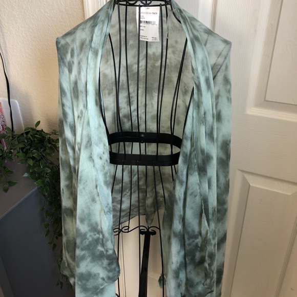 NWT Sheer Scarf/Wrap - Picture 3 of 3